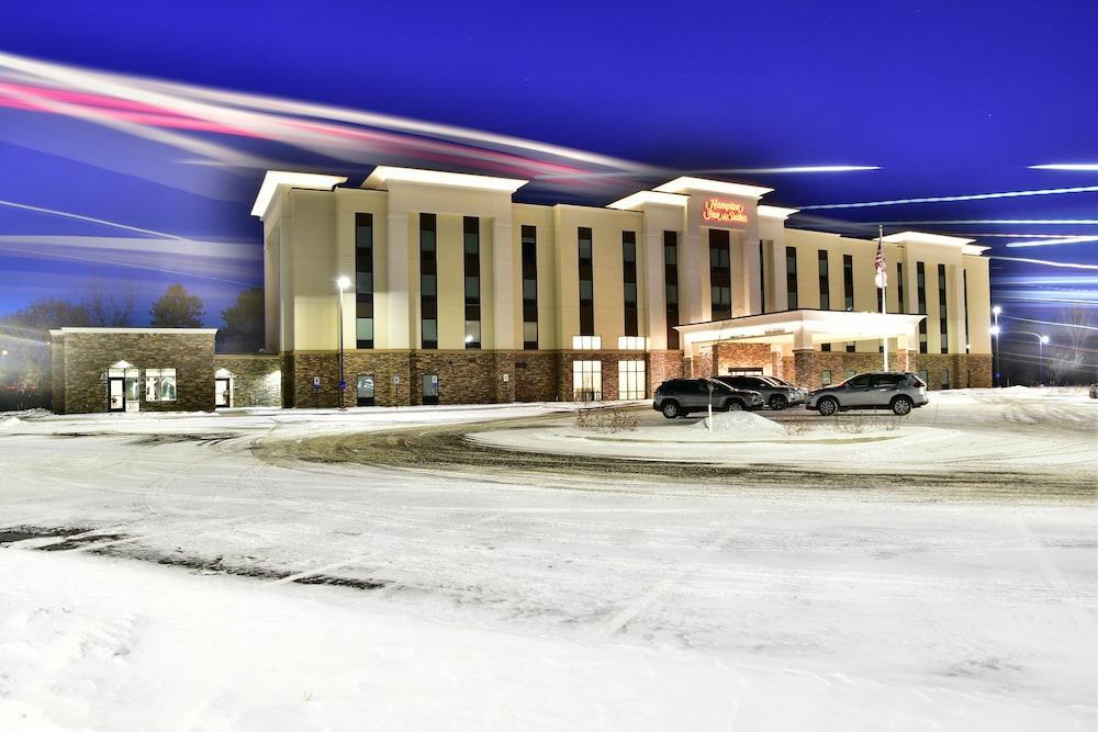Hampton Inn & Suites Menomonie-Uw Stout Exterior foto